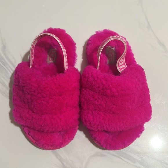 HOT PINK FUCHSIA UGG GIRL TODDLER SLIPPERS CUTE HOT FASHION 8C - Picture 2 of 3
